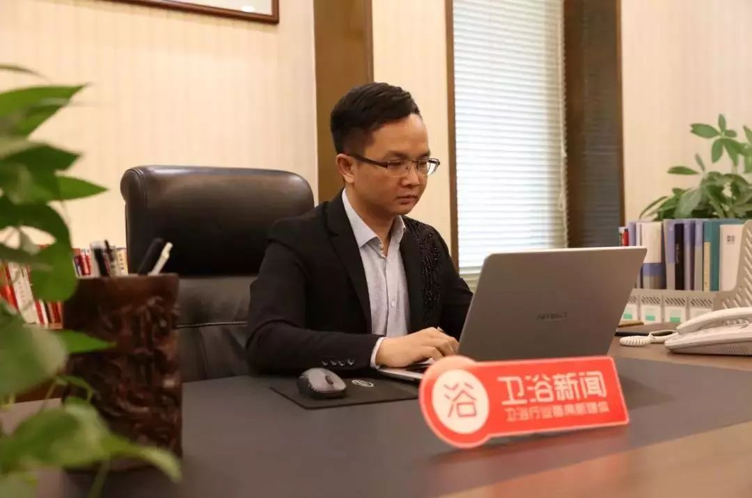 凱立淋浴房創(chuàng)始人之一、現(xiàn)任董事總經(jīng)理徐振幼